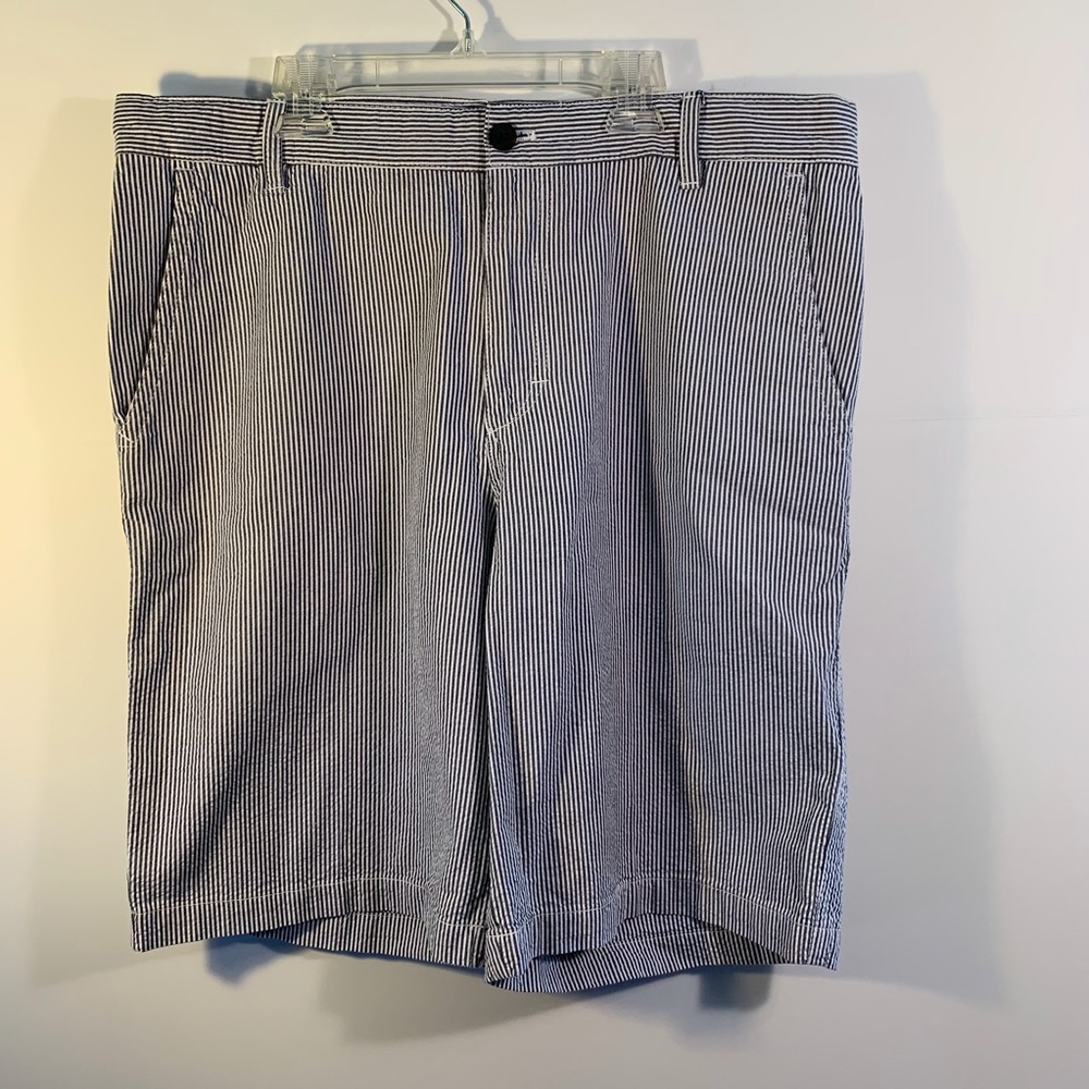 Izod men’s ginghams Shorts